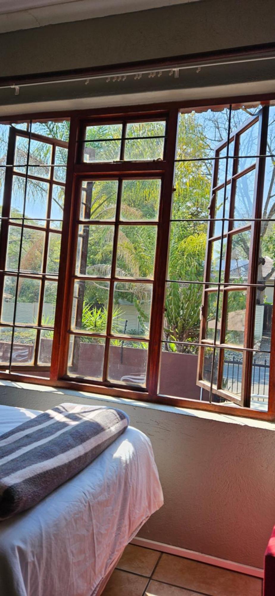 Old Vic Travellers Inn Nelspruit Mbombela Exteriér fotografie