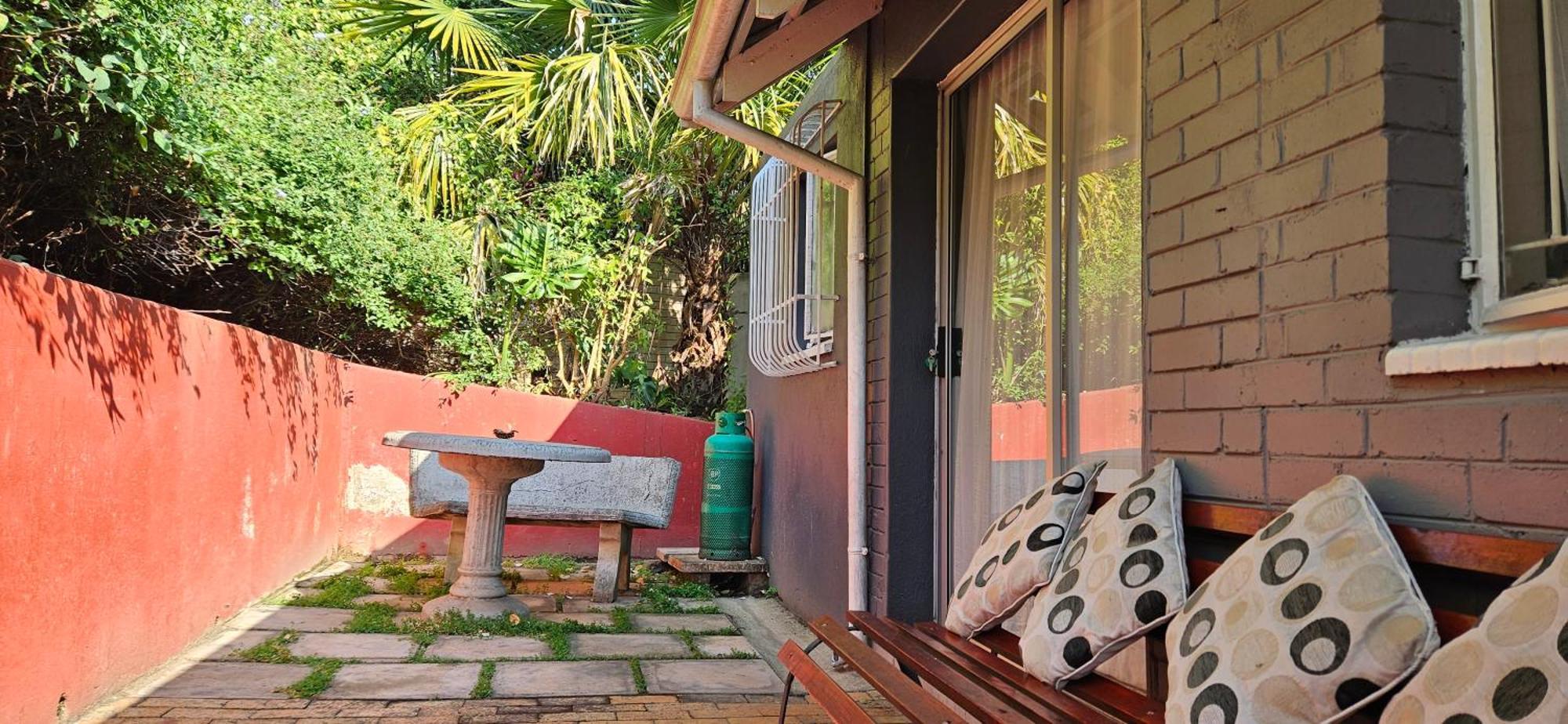 Old Vic Travellers Inn Nelspruit Mbombela Exteriér fotografie
